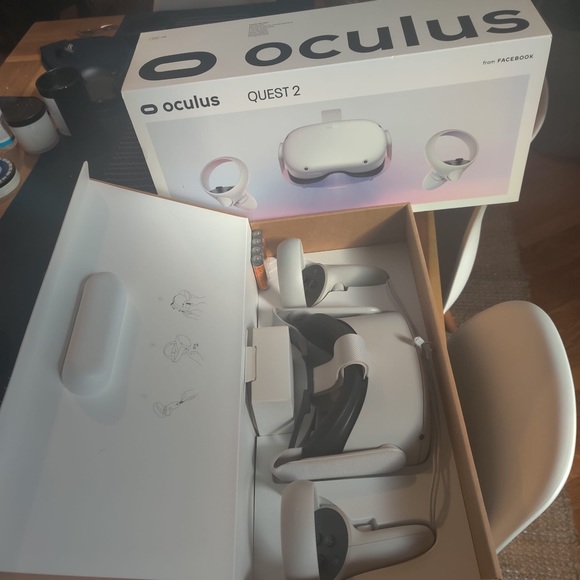256G Oculus Quest 2 - Picture 4 of 8